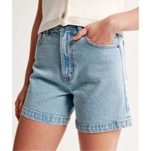 NWT Abercrombie & Fitch The Dad Short High Rise Classic Jean Shorts Size 28, 6